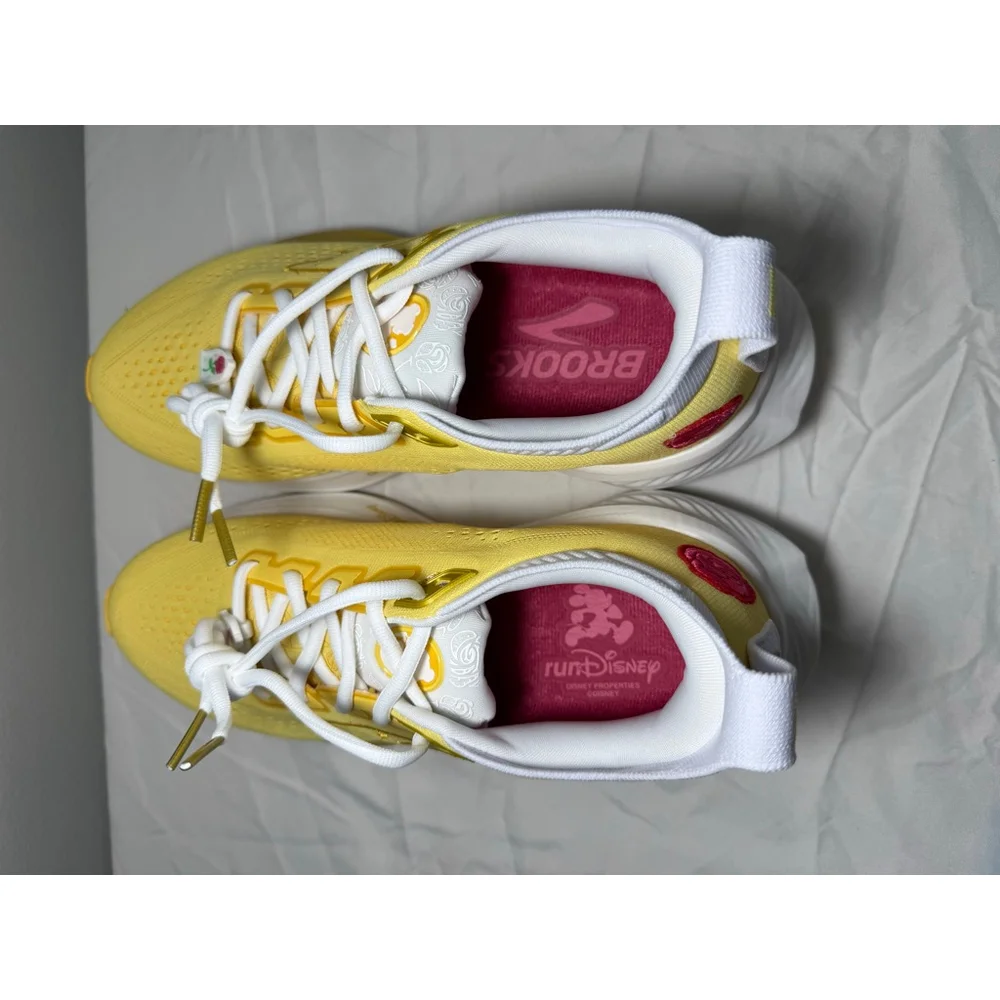 RunDisney Brooks Glycerin 23 Belle Shoes Yellow 8 NWT